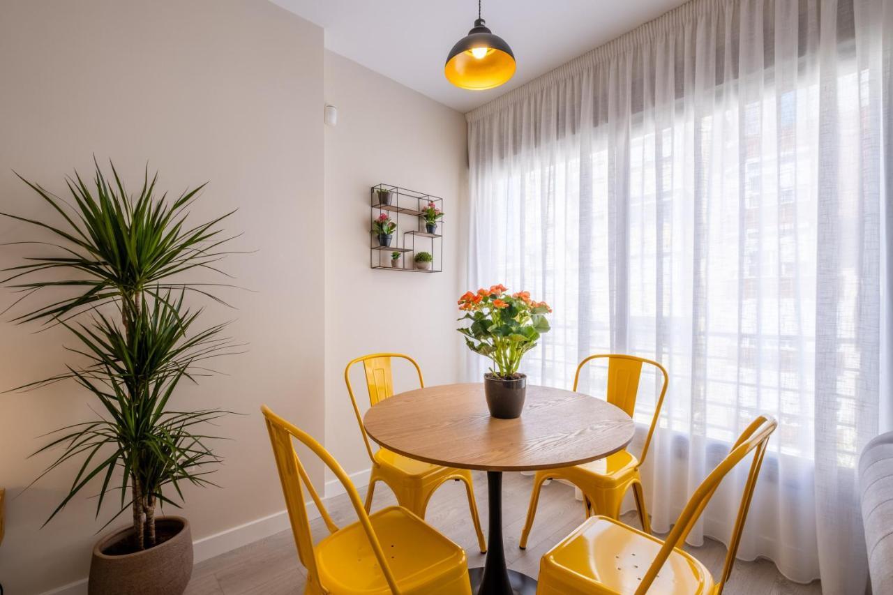 Minty Stay - Trinidad Apartments Malaga Exterior photo