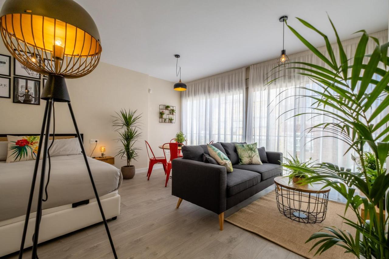 Minty Stay - Trinidad Apartments Malaga Exterior photo