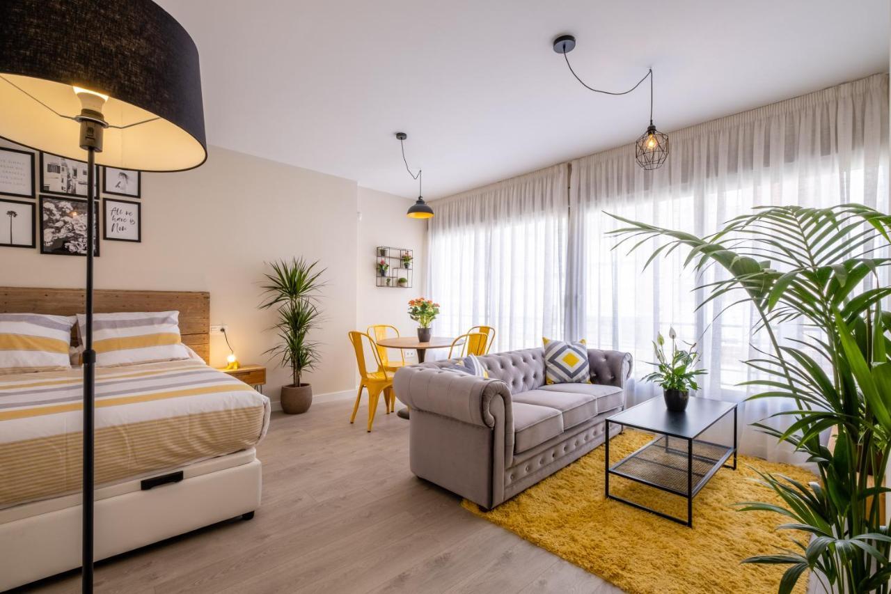 Minty Stay - Trinidad Apartments Malaga Exterior photo