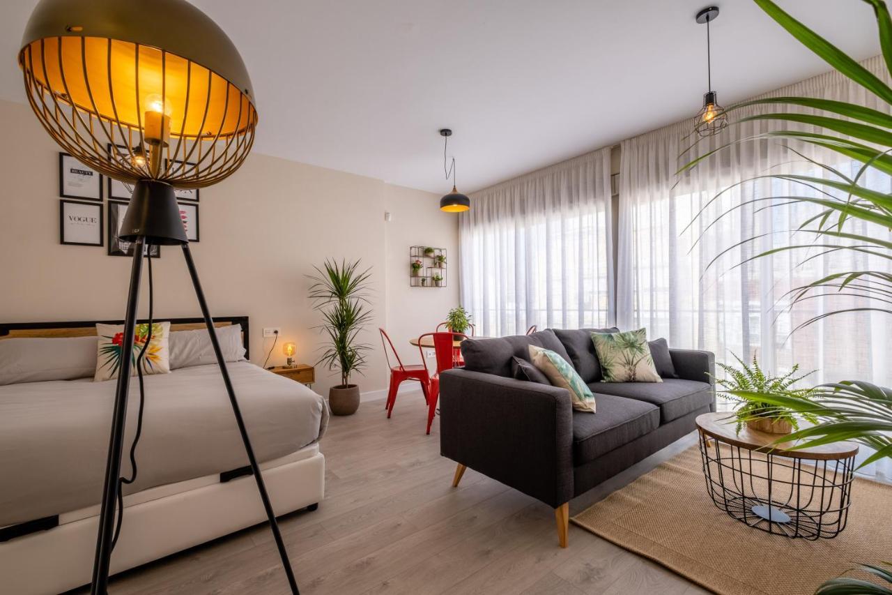 Minty Stay - Trinidad Apartments Malaga Exterior photo