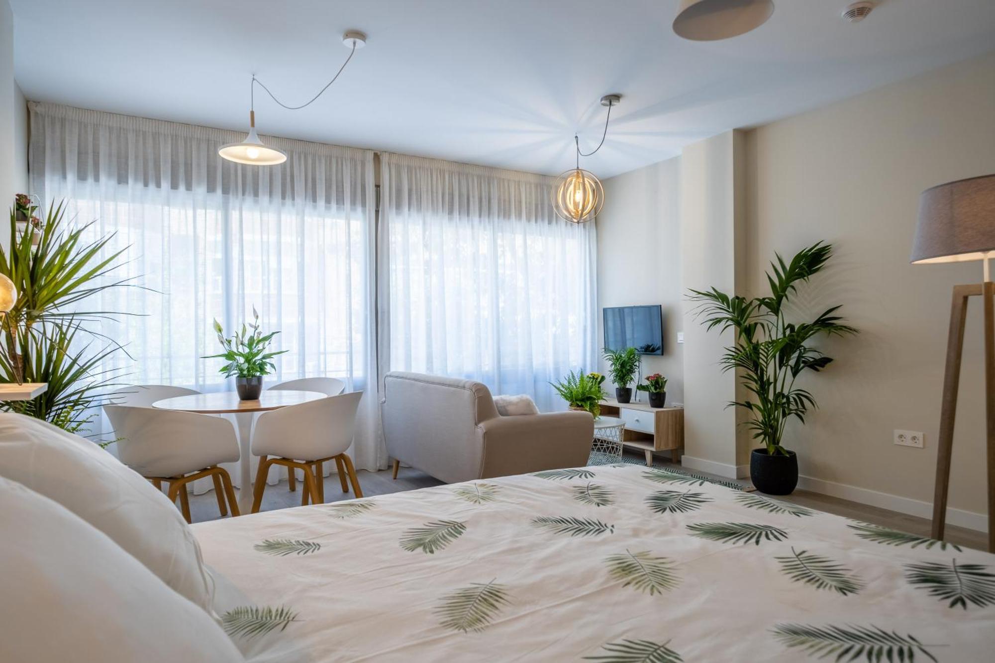 Minty Stay - Trinidad Apartments Malaga Room photo
